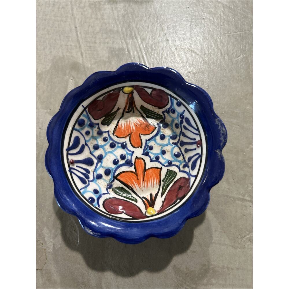 Alba Mexican Porcelain Trinket Soap Sauce Dish Perfect Condition Raised Designs